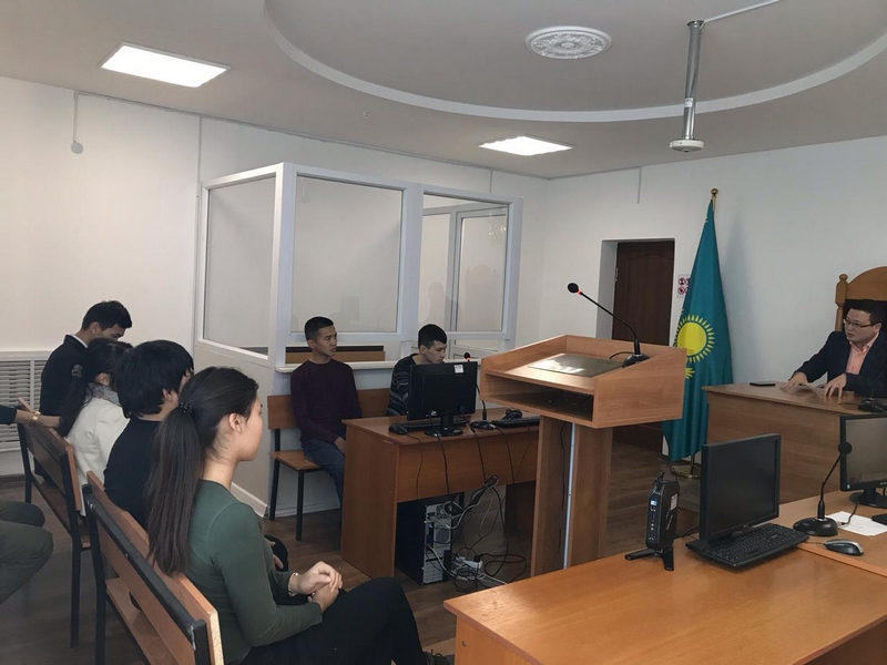 Студенты по специальности «Юриспруденция» приняли участие в зале судебных заседаний. Студенты по специальности «Юриспруденция» приняли участие в зале судебных заседаний.